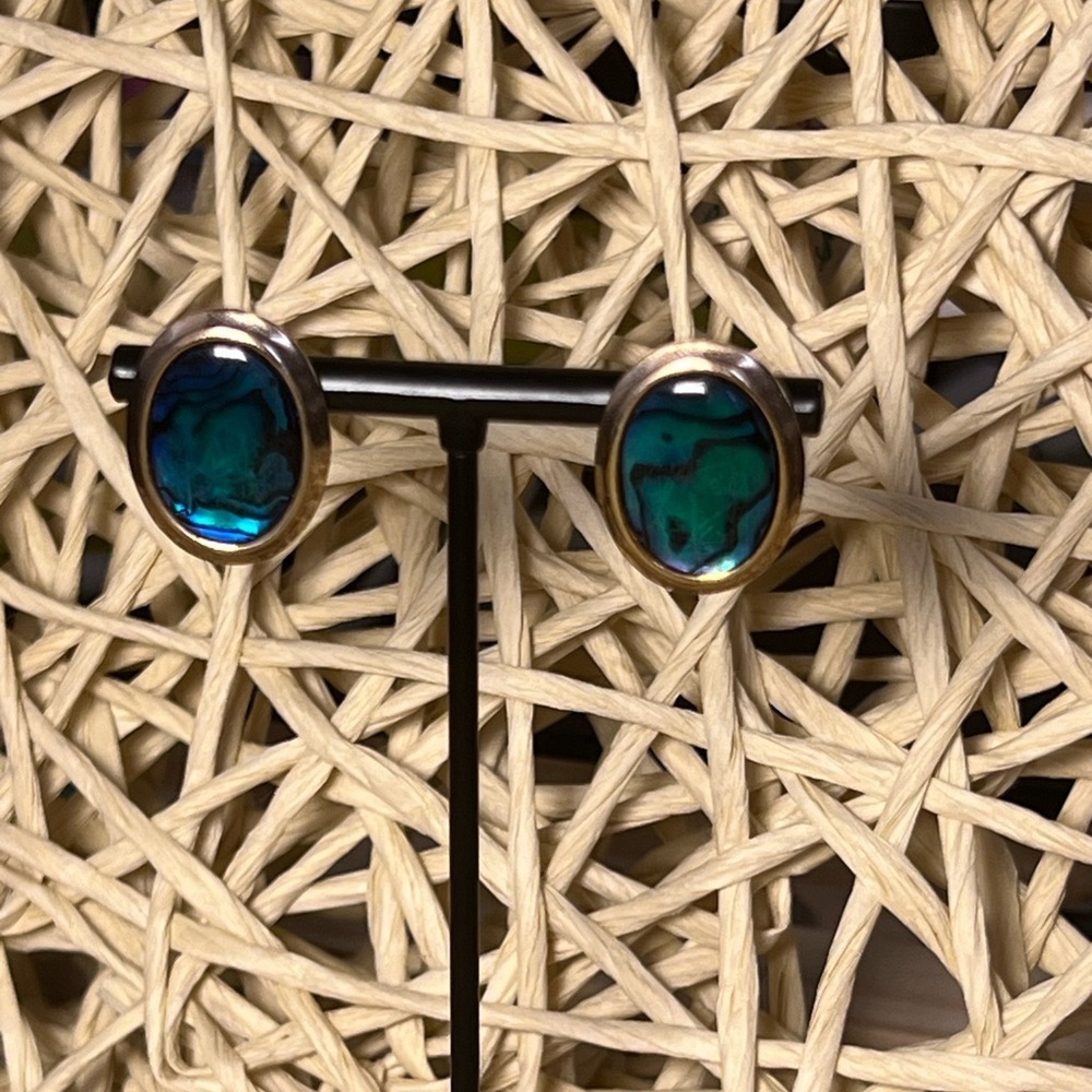 ABALONE • STUD EARRINGS
